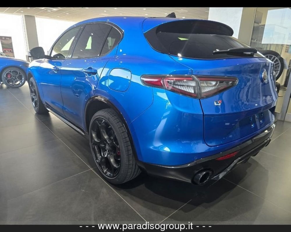 Alfa Romeo Stelvio nuova a Catanzaro (3)