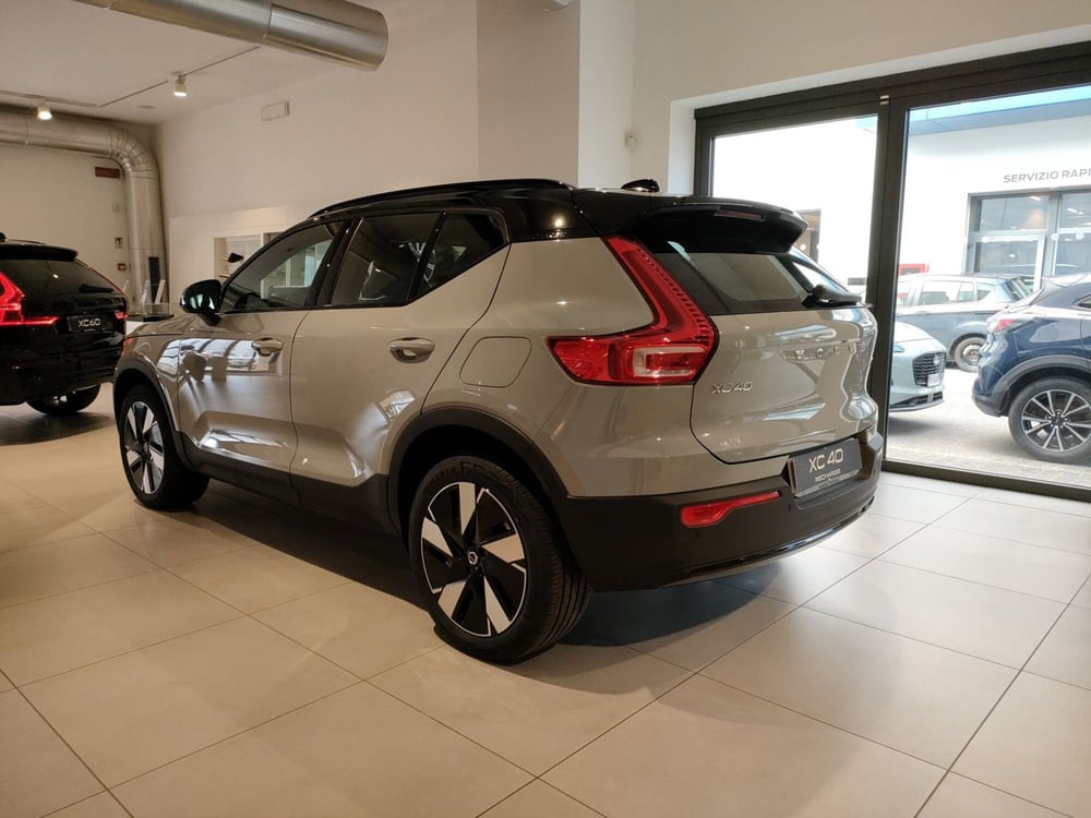 Volvo XC40 nuova a Roma (2)