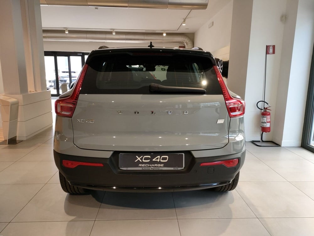 Volvo XC40 nuova a Roma (3)