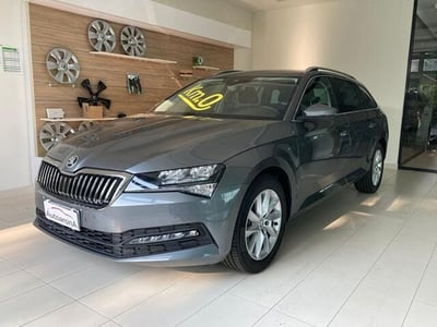 Skoda Superb 2.0 TDI EVO 150 CV SCR DSG Executive nuova a Paruzzaro