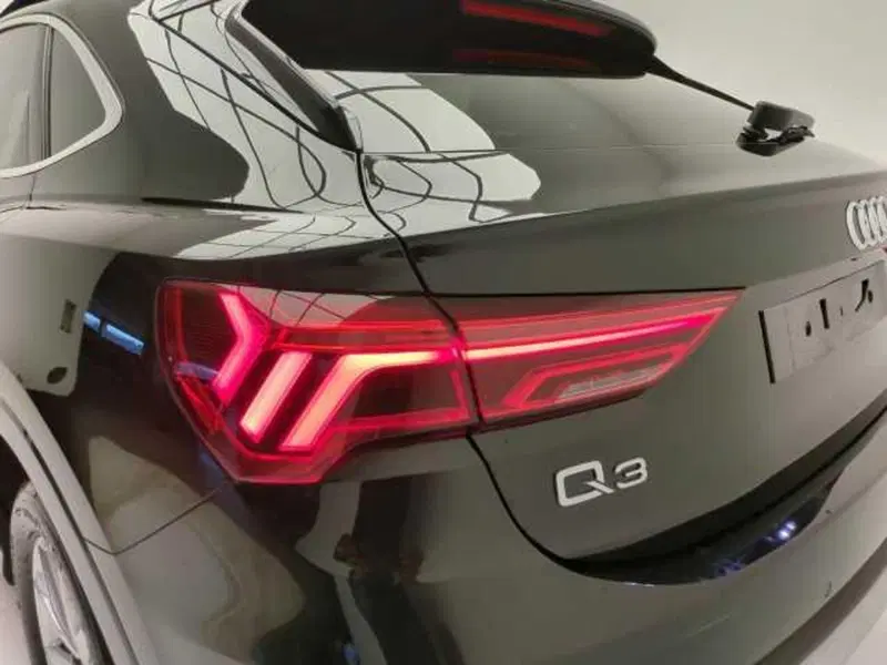 Audi Q3 Sportback nuova a Avellino (12)