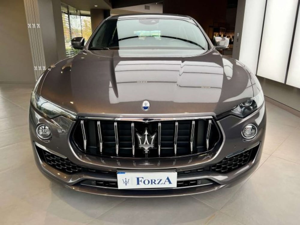 Maserati Levante usata a Torino (2)