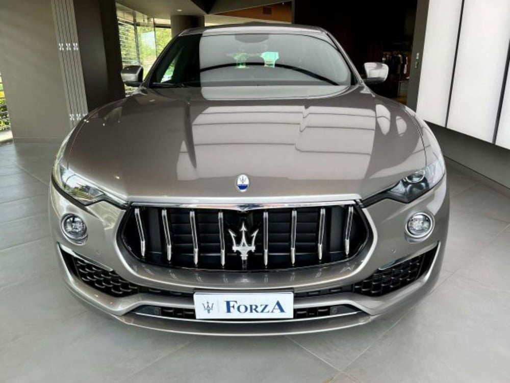 Maserati Levante usata a Torino (2)