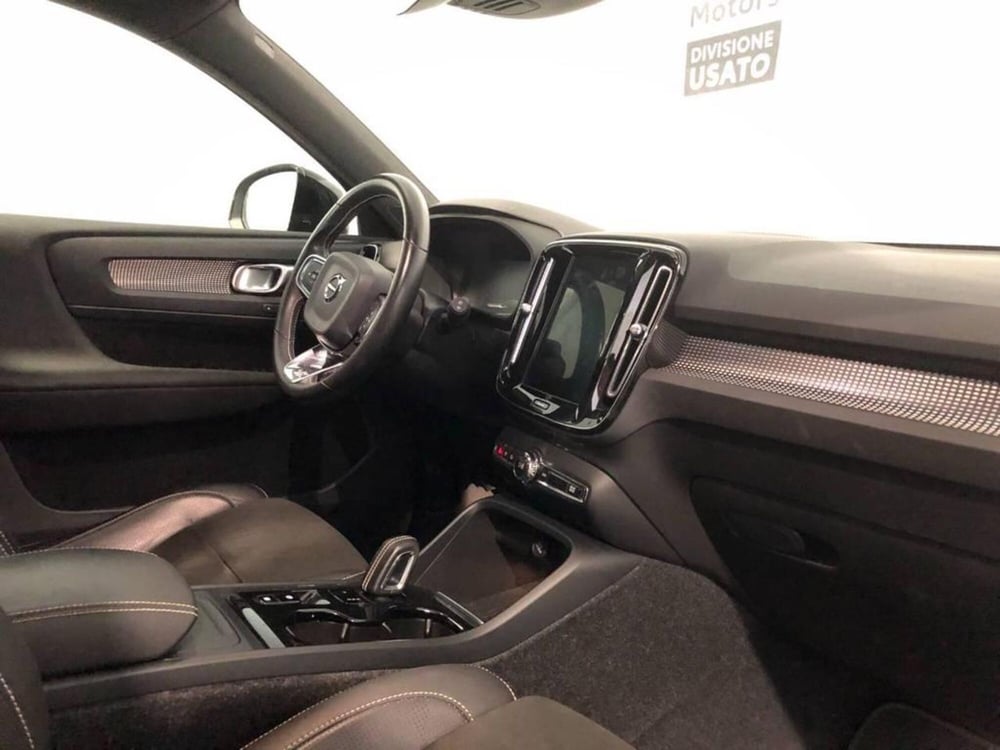 Volvo XC40 usata a Torino (6)