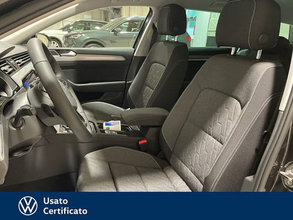 Volkswagen Passat Variant nuova a Vicenza (16)