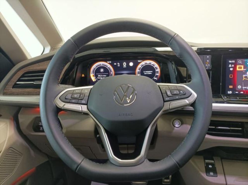 Volkswagen Multivan nuova a Milano (9)