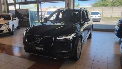 Volvo XC90 D5 AWD Geartronic 7 posti Momentum del 2019 usata a Legnano