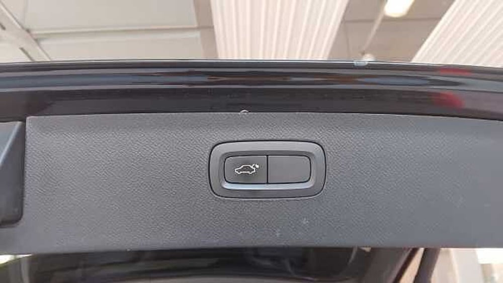 Volvo XC90 usata a Milano (17)