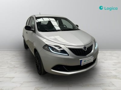 Lancia Ypsilon 1.0 FireFly 5 porte S&amp;S Hybrid Silver Plus del 2021 usata a Biella