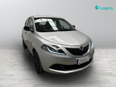 Lancia Ypsilon 1.0 FireFly 5 porte S&amp;S Hybrid Silver Plus del 2021 usata a Biella