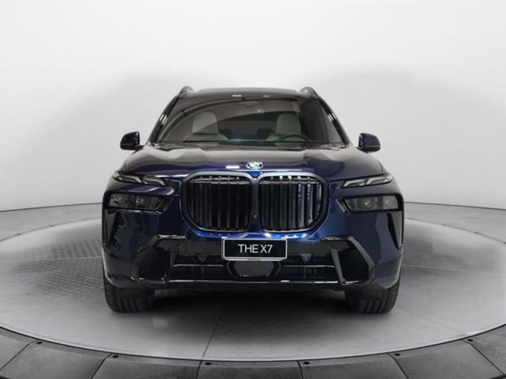 BMW X7 nuova a Modena (17)