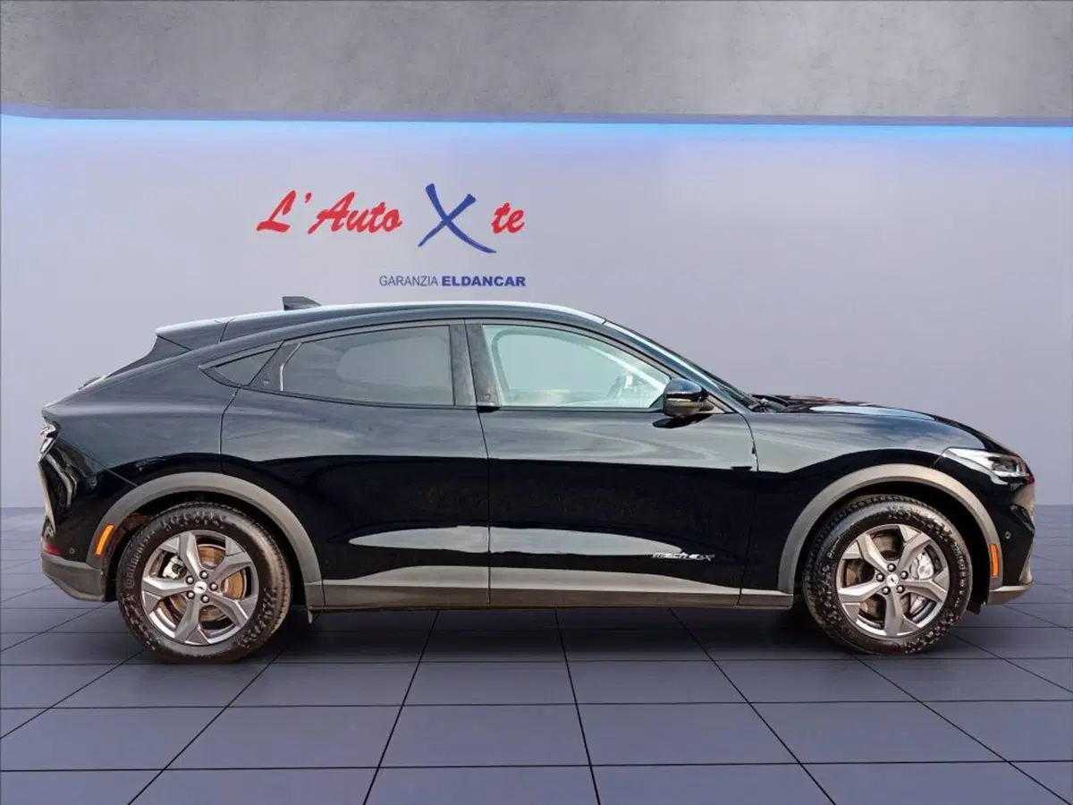 Ford Mustang Mach-E usata a Milano (8)