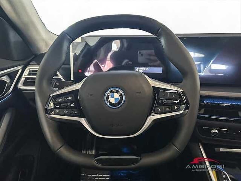 BMW i4 nuova a Viterbo (13)