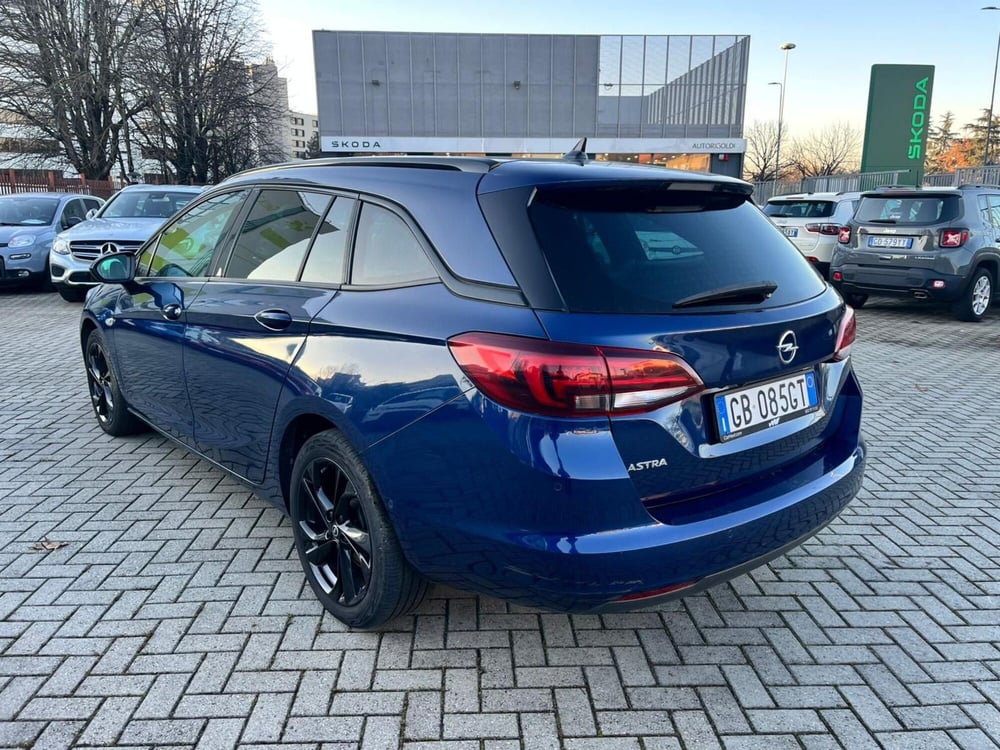 Opel Astra Station Wagon usata a Milano (6)