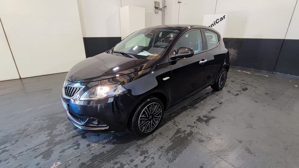 Lancia Ypsilon usata a Milano