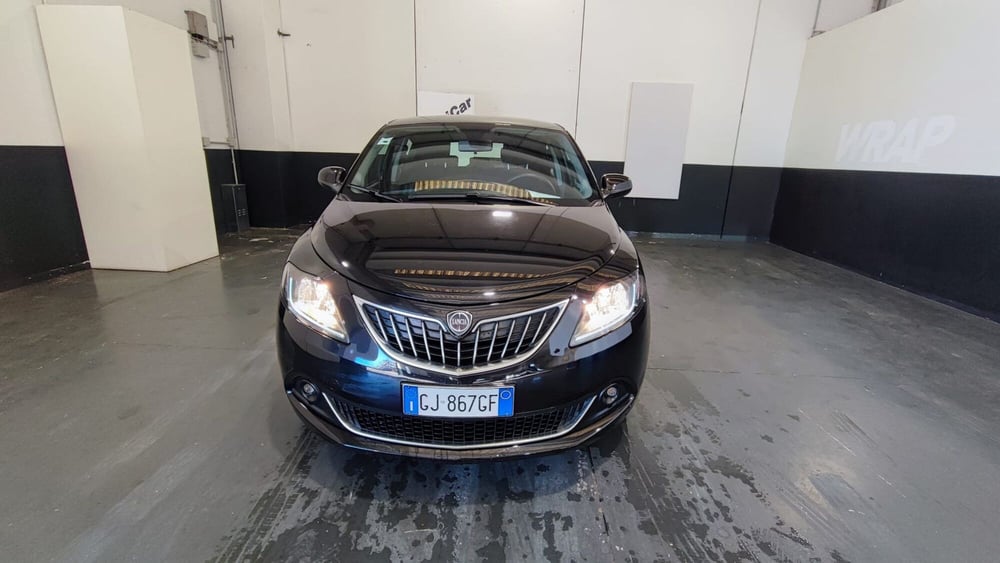 Lancia Ypsilon usata a Milano (2)