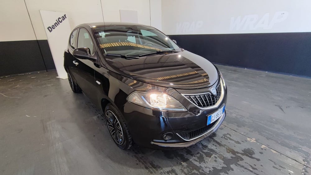 Lancia Ypsilon usata a Milano (3)