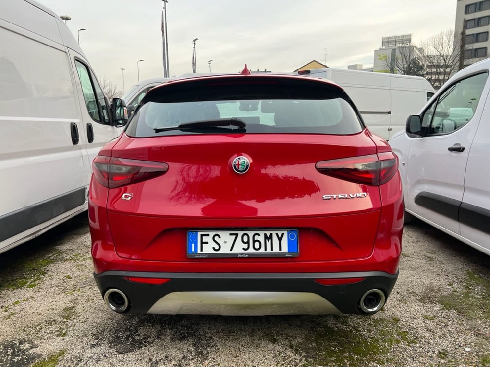 Alfa Romeo Stelvio usata a Milano (6)