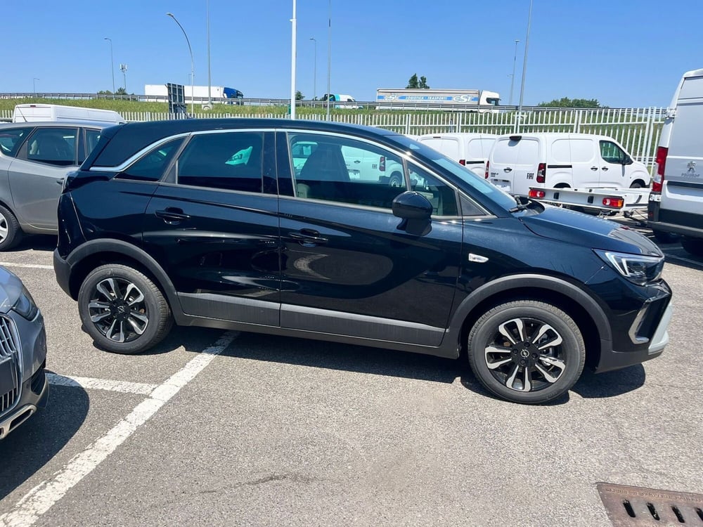 Opel Crossland nuova a Milano (5)