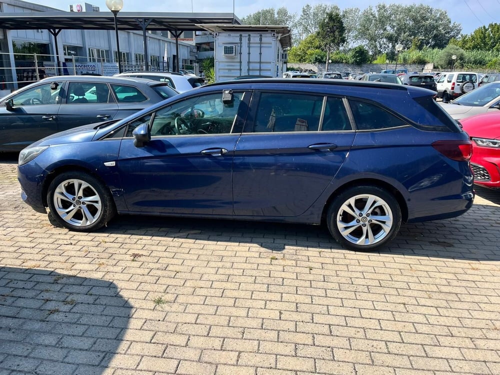 Opel Astra Station Wagon usata a Milano (4)