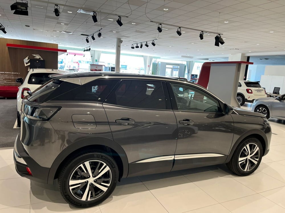 Peugeot 3008 nuova a Milano (4)