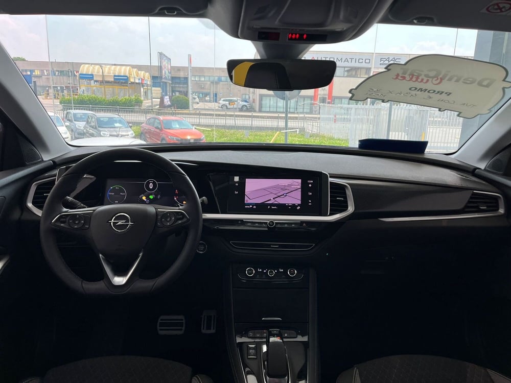 Opel Grandland nuova a Milano (17)