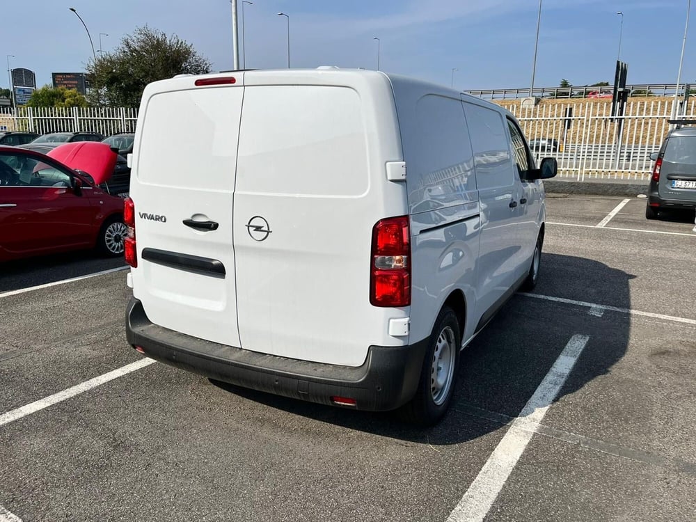 Opel Vivaro nuova a Milano (10)