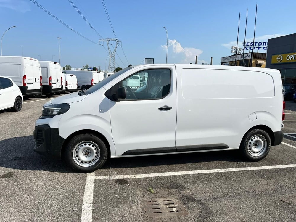 Opel Vivaro nuova a Milano (4)