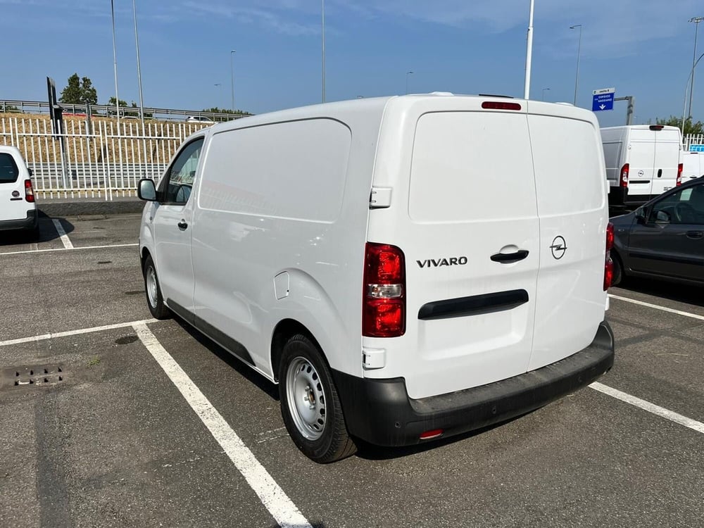 Opel Vivaro nuova a Milano (9)