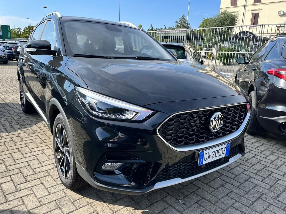 Mg ZS (2021-->) nuova a Milano (3)