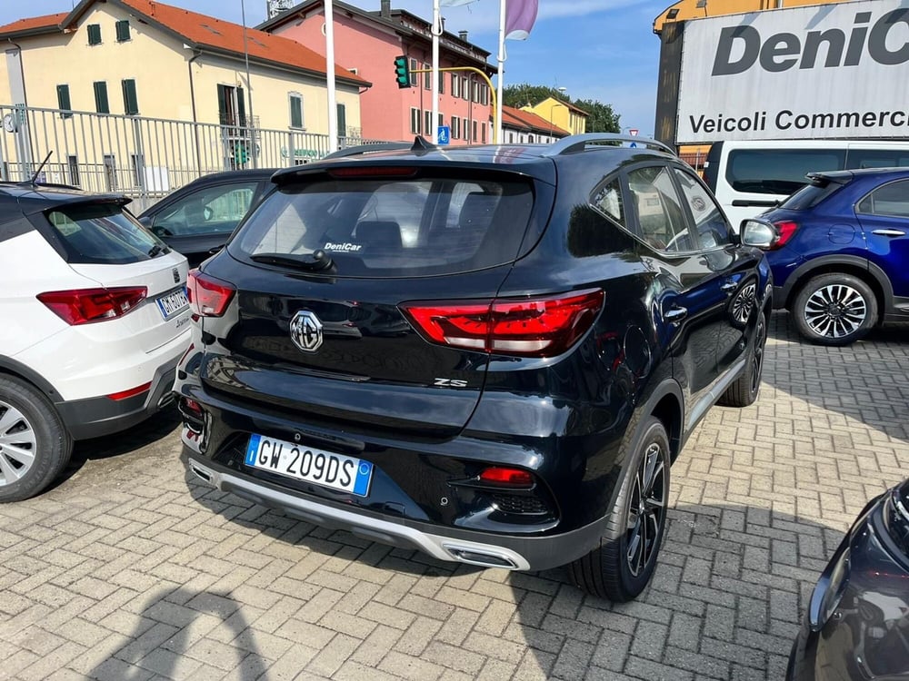 Mg ZS (2021-->) nuova a Milano (6)