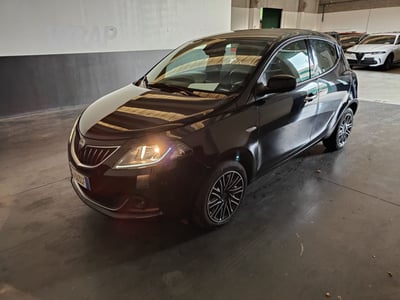 Lancia Ypsilon 1.0 FireFly 5 porte S&amp;S Hybrid Ecochic Gold  del 2022 usata a Milano