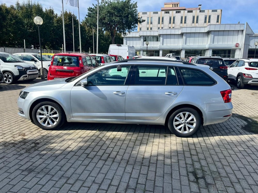 Skoda Octavia Station Wagon usata a Milano (4)