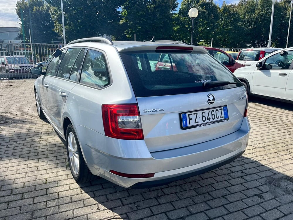 Skoda Octavia Station Wagon usata a Milano (7)