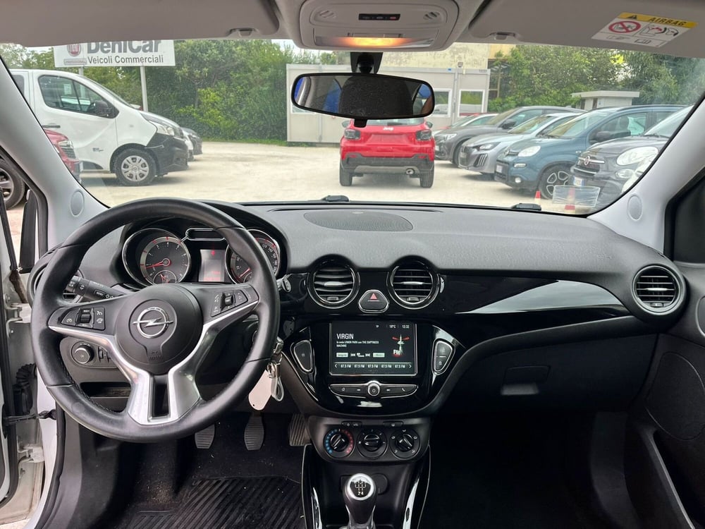 Opel Adam usata a Milano (16)