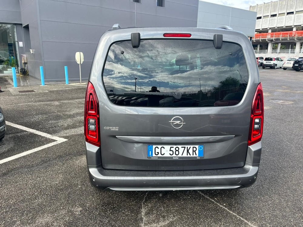 Opel Combo Life usata a Milano (10)