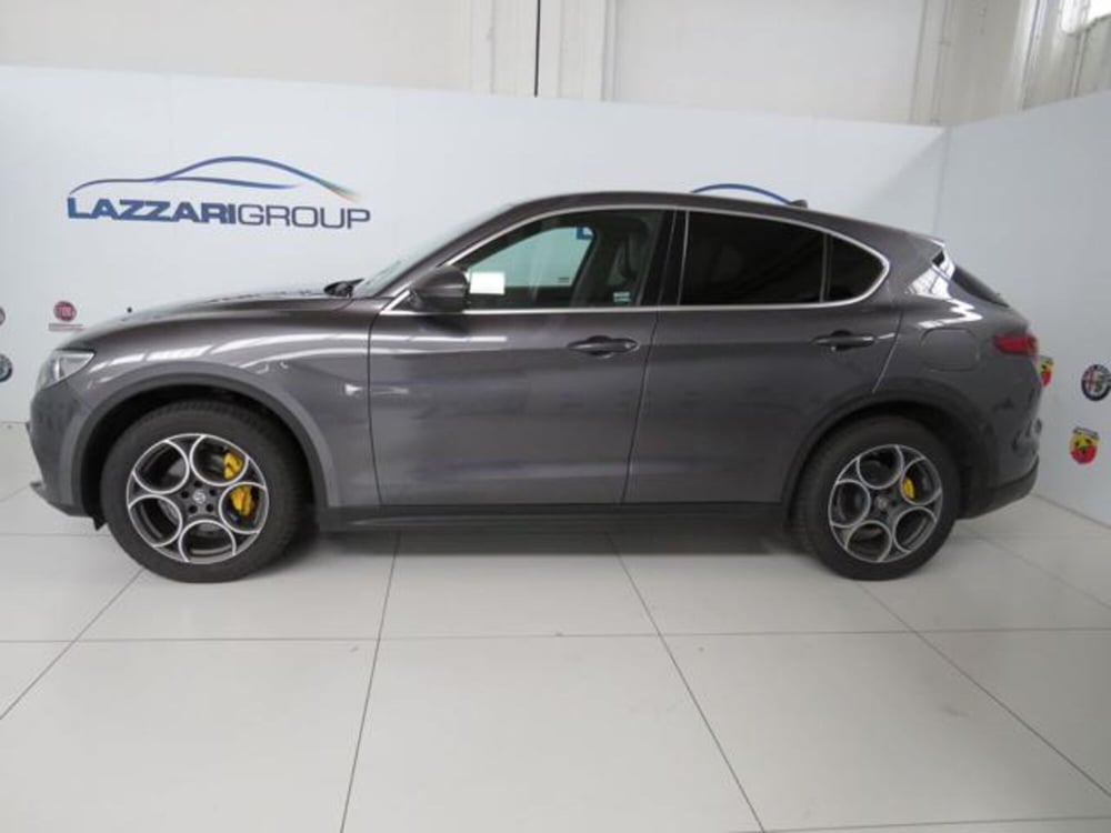 Alfa Romeo Stelvio usata a Lodi (3)