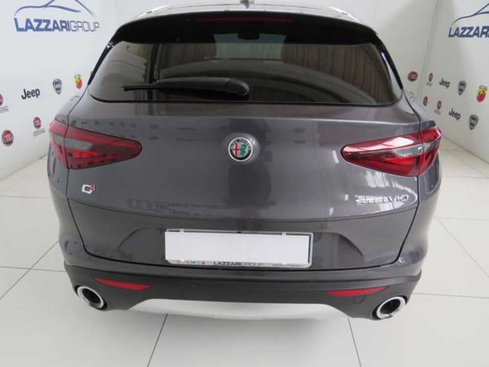 Alfa Romeo Stelvio usata a Lodi (8)