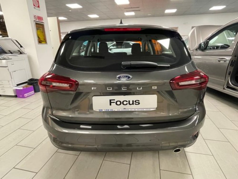 Ford Focus Station Wagon nuova a Cuneo (6)