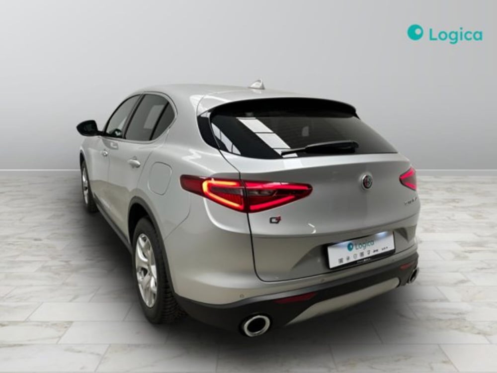 Alfa Romeo Stelvio usata a Biella (4)