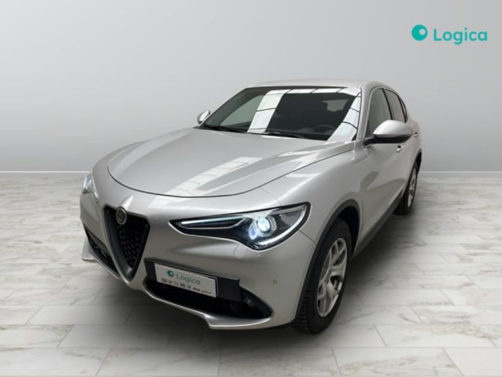 Alfa Romeo Stelvio usata a Biella (6)