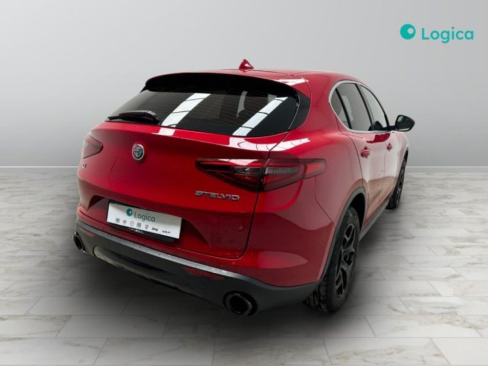 Alfa Romeo Stelvio usata a Biella (9)