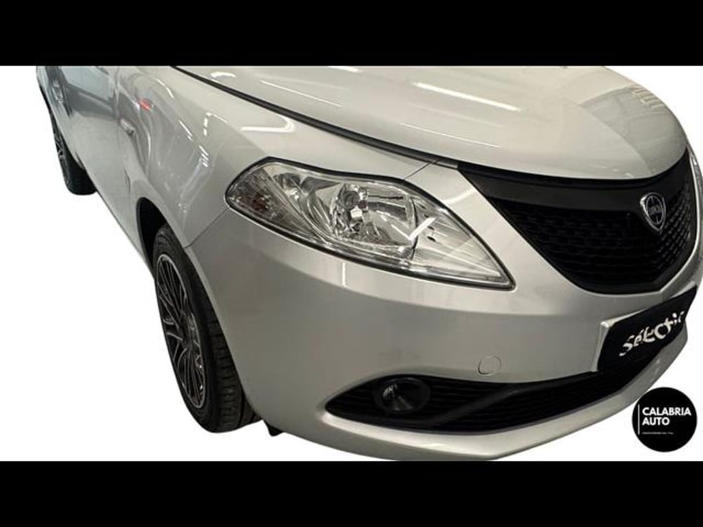 Lancia Ypsilon usata a Reggio Calabria (14)