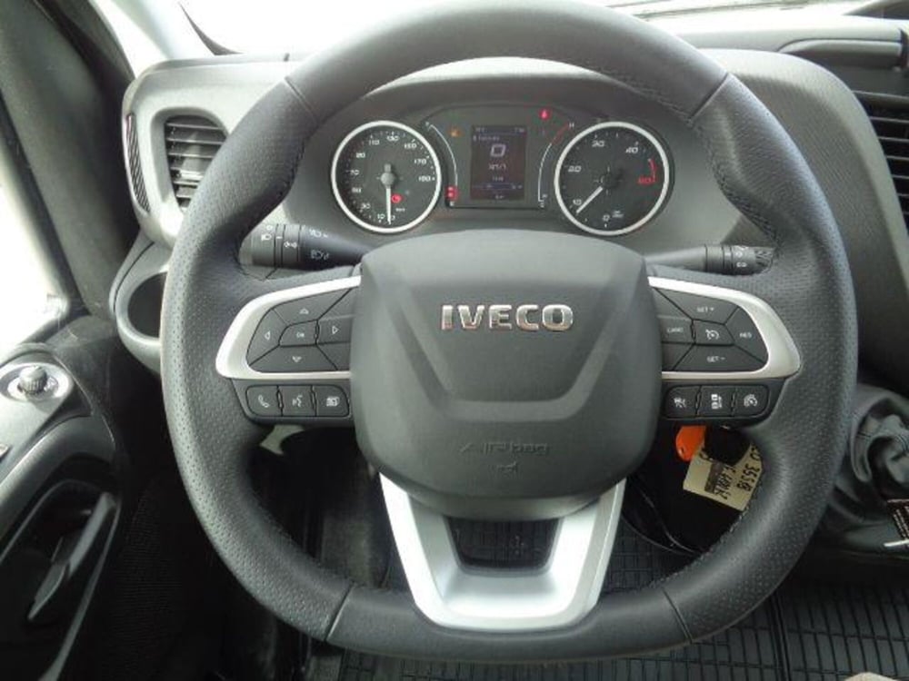 Iveco Daily Furgone nuova a Brescia (11)