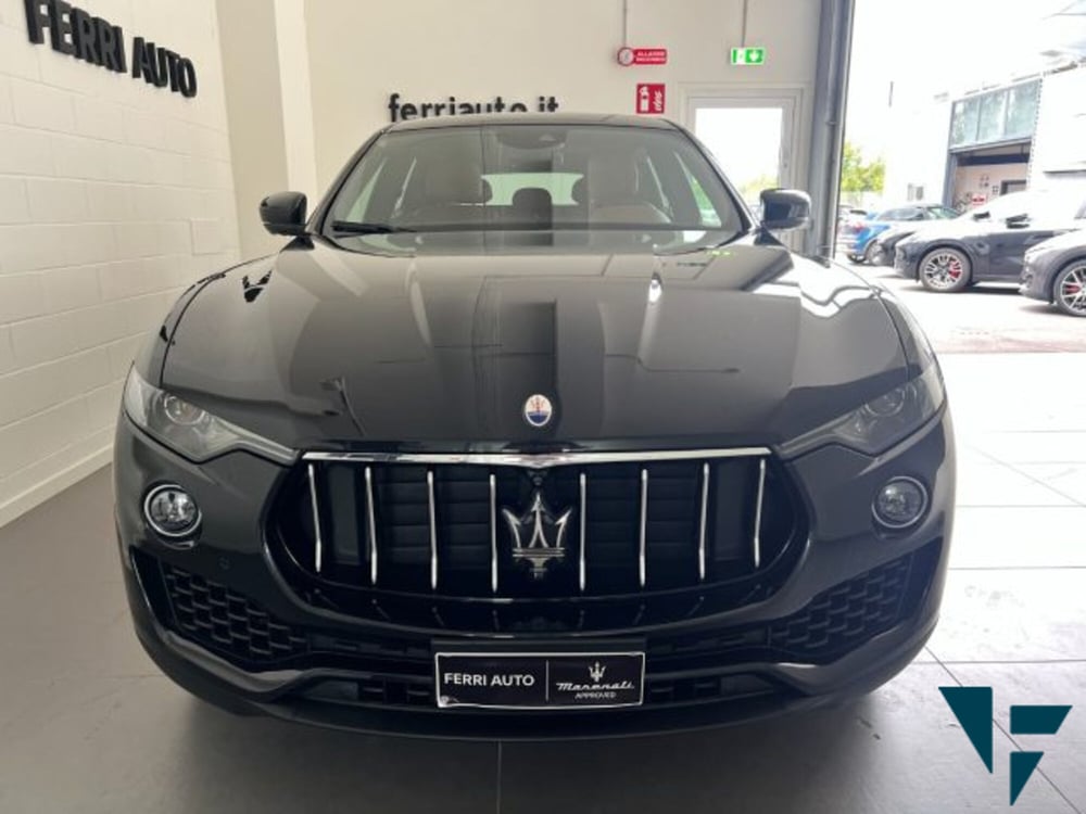 Maserati Levante usata a Udine (3)