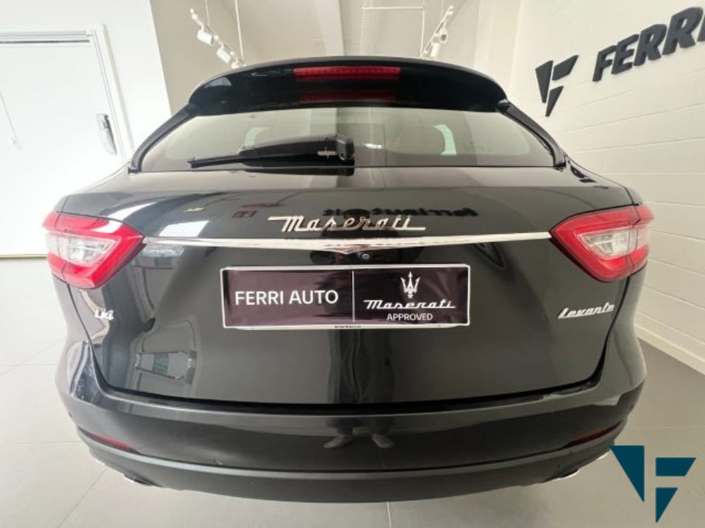 Maserati Levante usata a Udine (6)