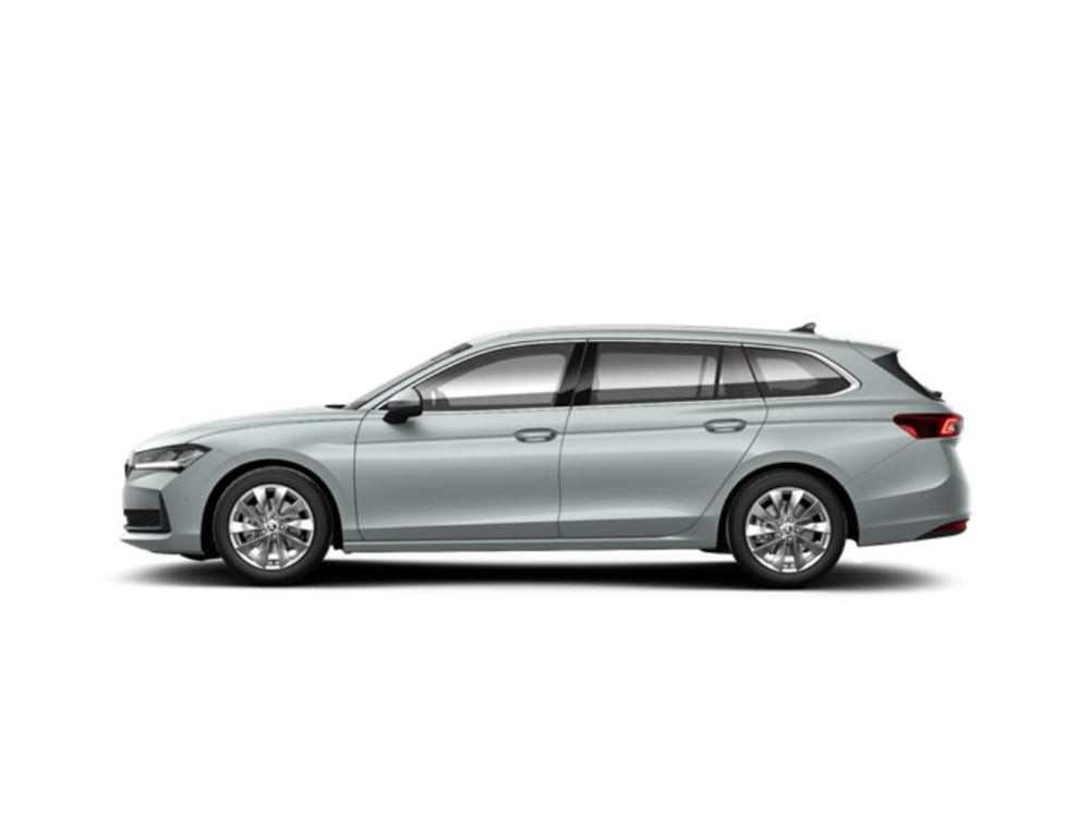 Skoda Superb Station Wagon nuova a Novara (2)