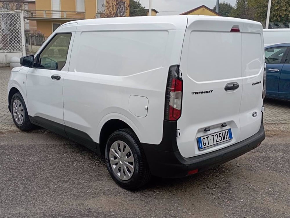 Ford Transit Courier nuova a Milano (3)