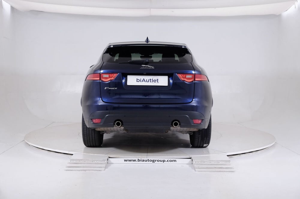 Jaguar F-Pace usata a Torino (3)