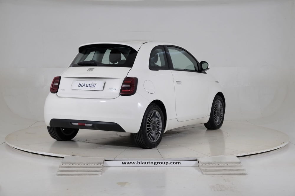 Fiat 500e usata a Torino (4)